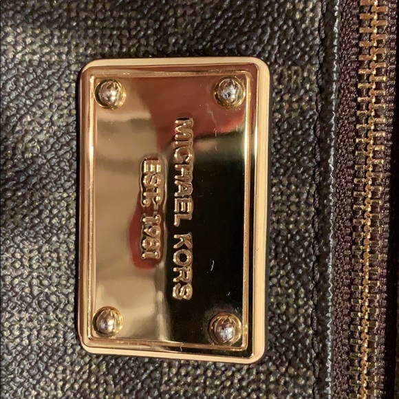 Michael Kors Wristlet - Picture 2 of 4